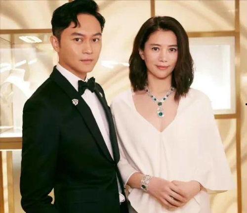 因?yàn)槌怨媳t娛樂圈,從吃瓜爆紅到娛樂圈的璀璨新星