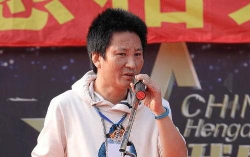 娛樂圈吃瓜導(dǎo)演有哪些,揭秘那些熱衷于吃瓜的導(dǎo)演們