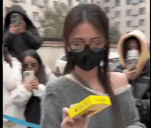 娛樂資訊吃瓜爆料翻車,吃瓜群眾誤信謠言，真相揭露令人唏噓