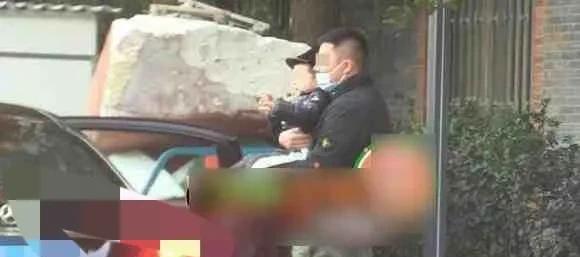娛樂資訊吃瓜爆料翻車,吃瓜群眾誤信謠言，真相揭露令人唏噓