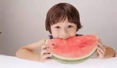 娛樂吃瓜醬假裝心臟病,揭秘背后驚人真相！